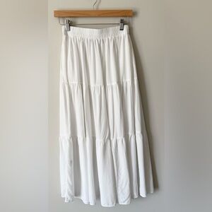 SCARLET DARKNESS TIRED MAXI SKIRT SIZE SMALL